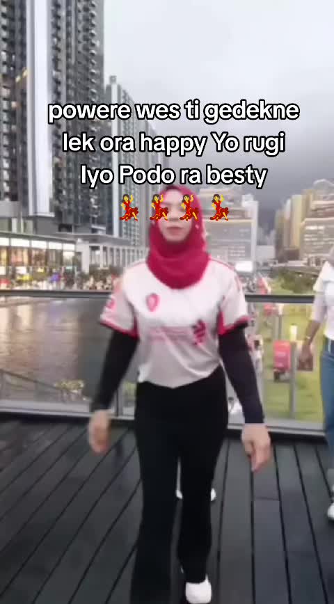 @Dewi Chan