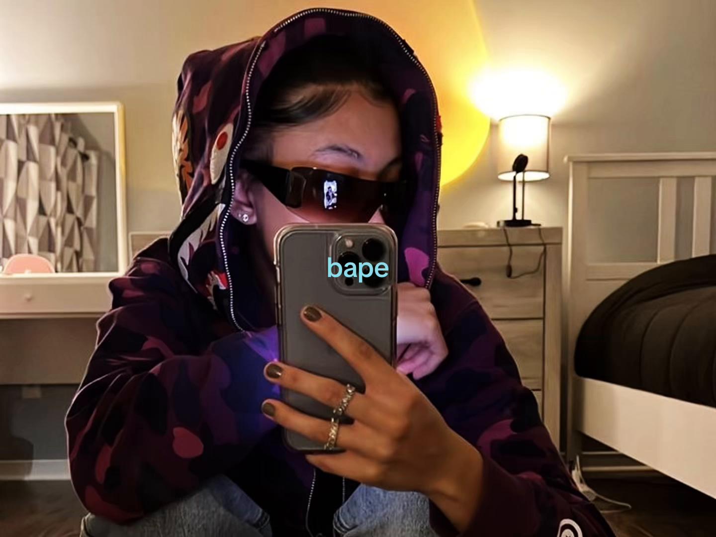 @𝑒