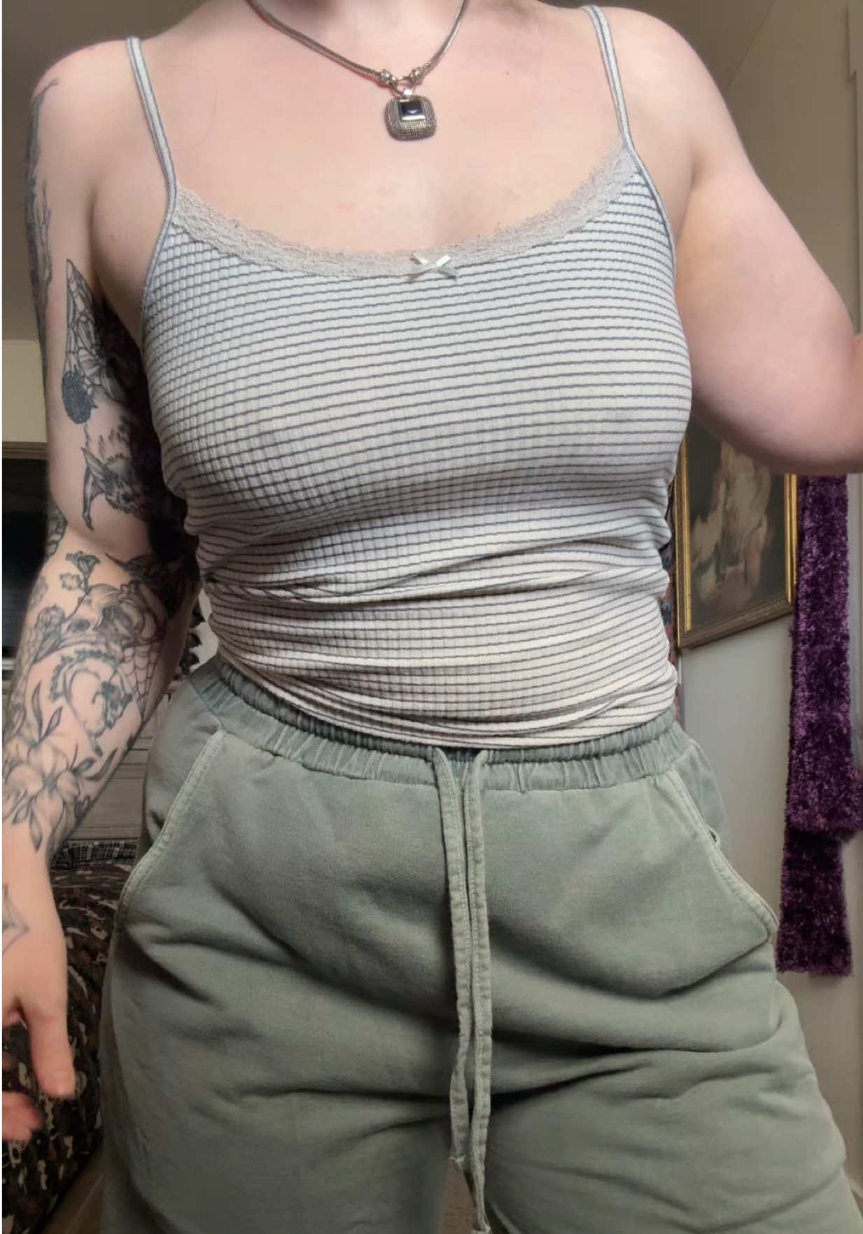 @𝔫𝔞𝔳𝔦 🖤🕸️
