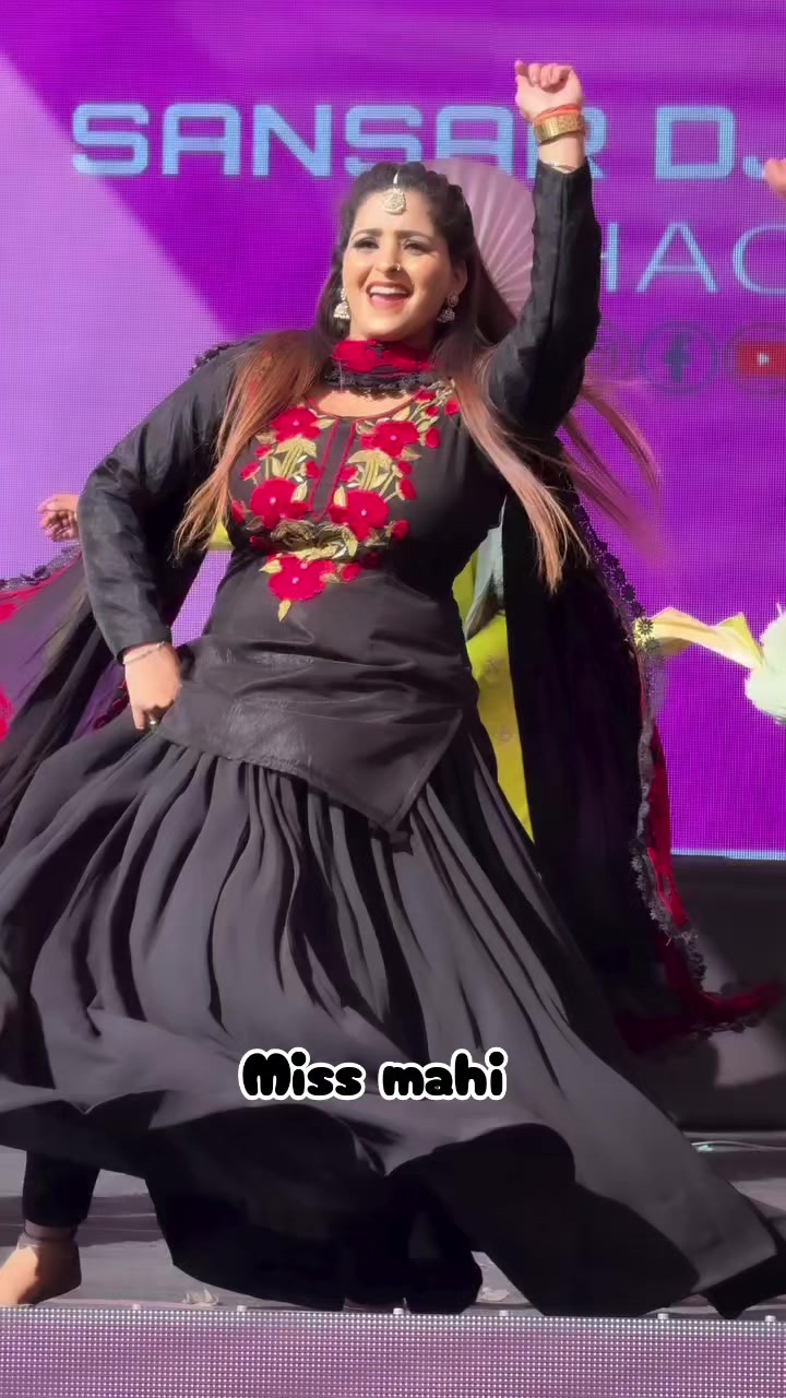 @Aj_Malika011