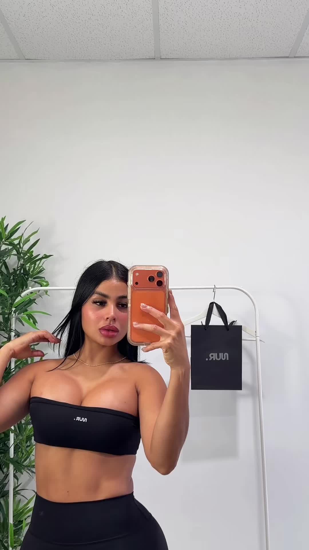 @Dayarlin