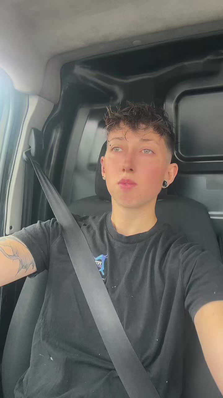 @Ma&euml;va 🖤🩶❤️