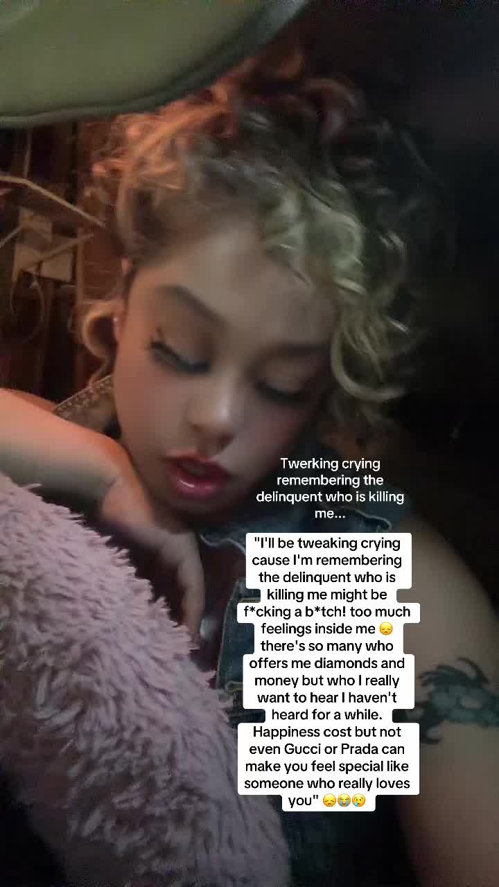 @QUEEN👑