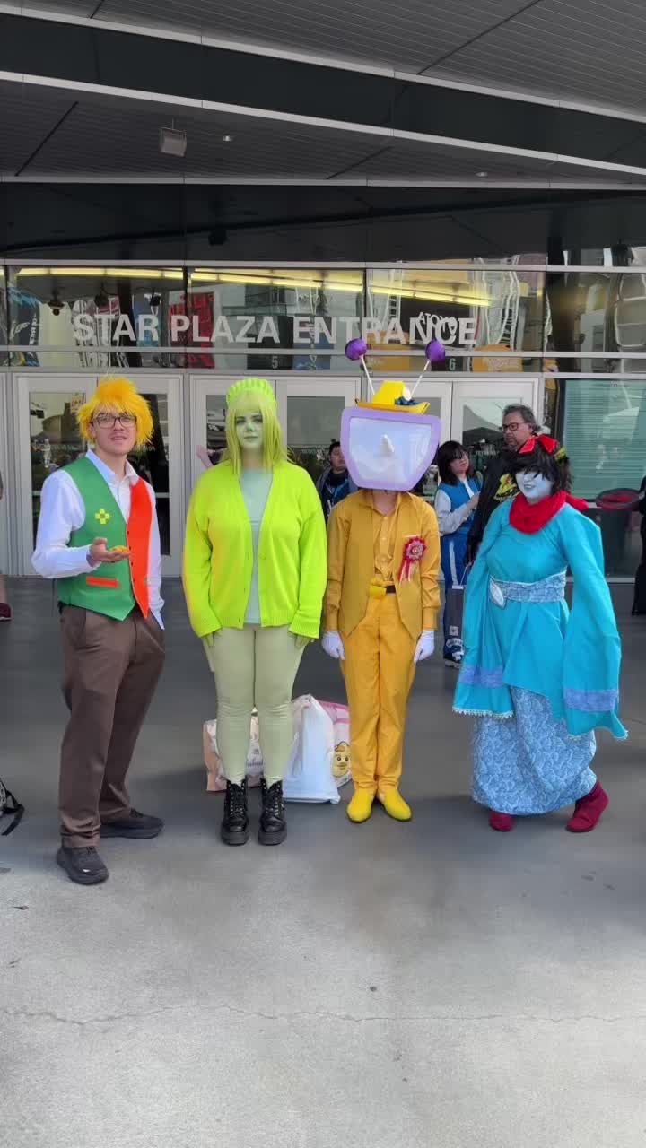 @caretcosplays