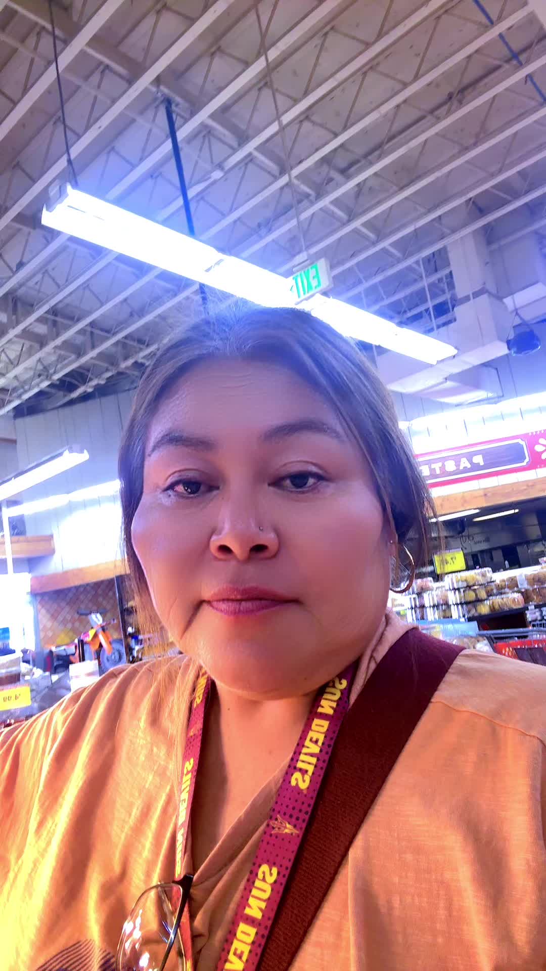 @yoshlittlewoman