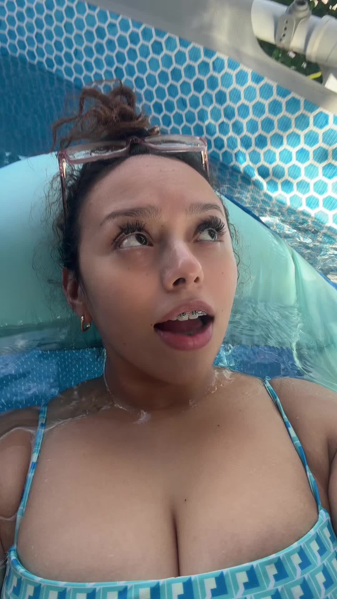 @aolanymorie