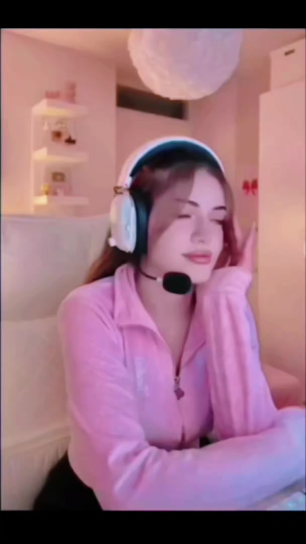 @๐๐๐๐๐๐๐๐ท๐
