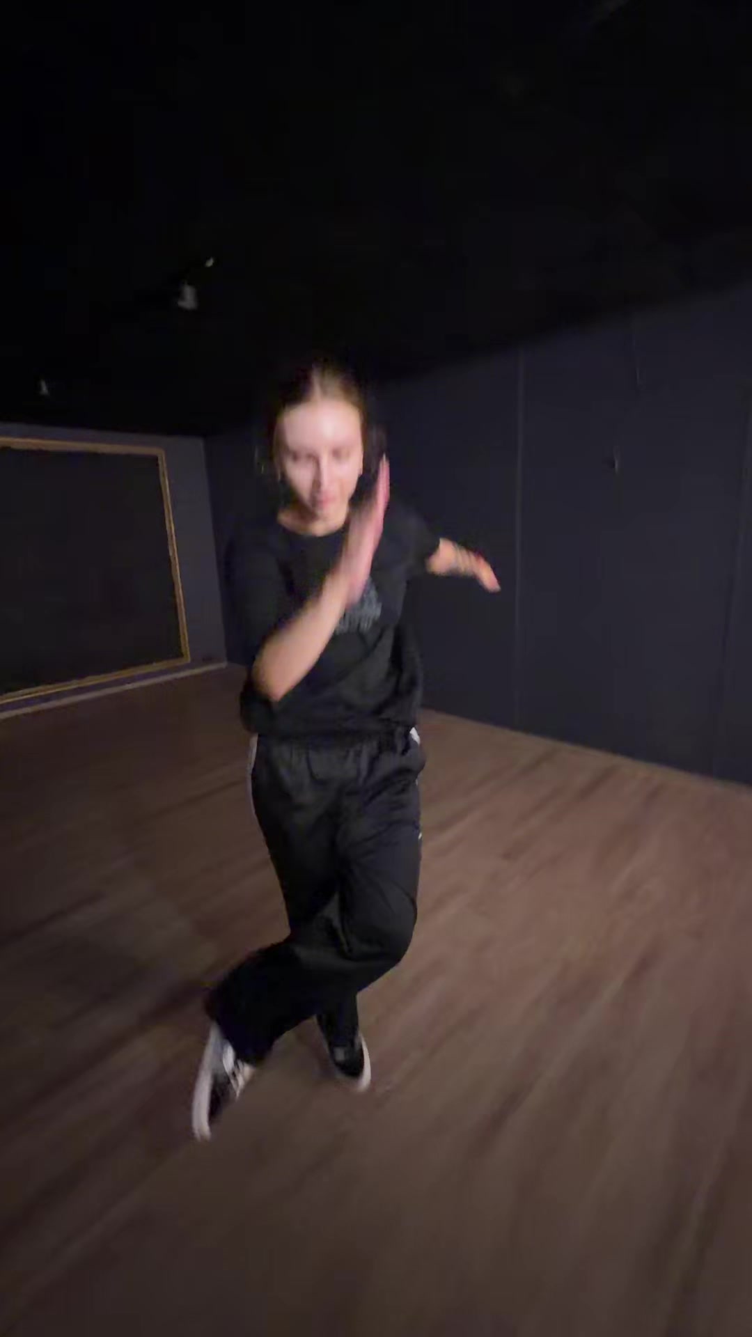 @Лера🦦
