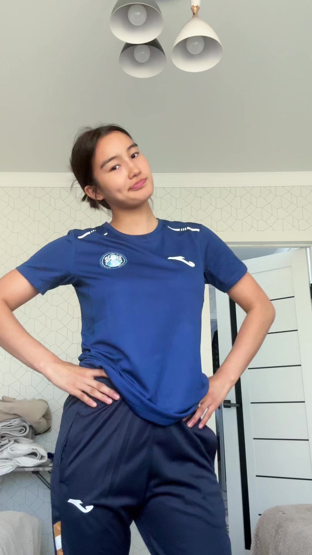 @нуся пуся тиви 🦒
