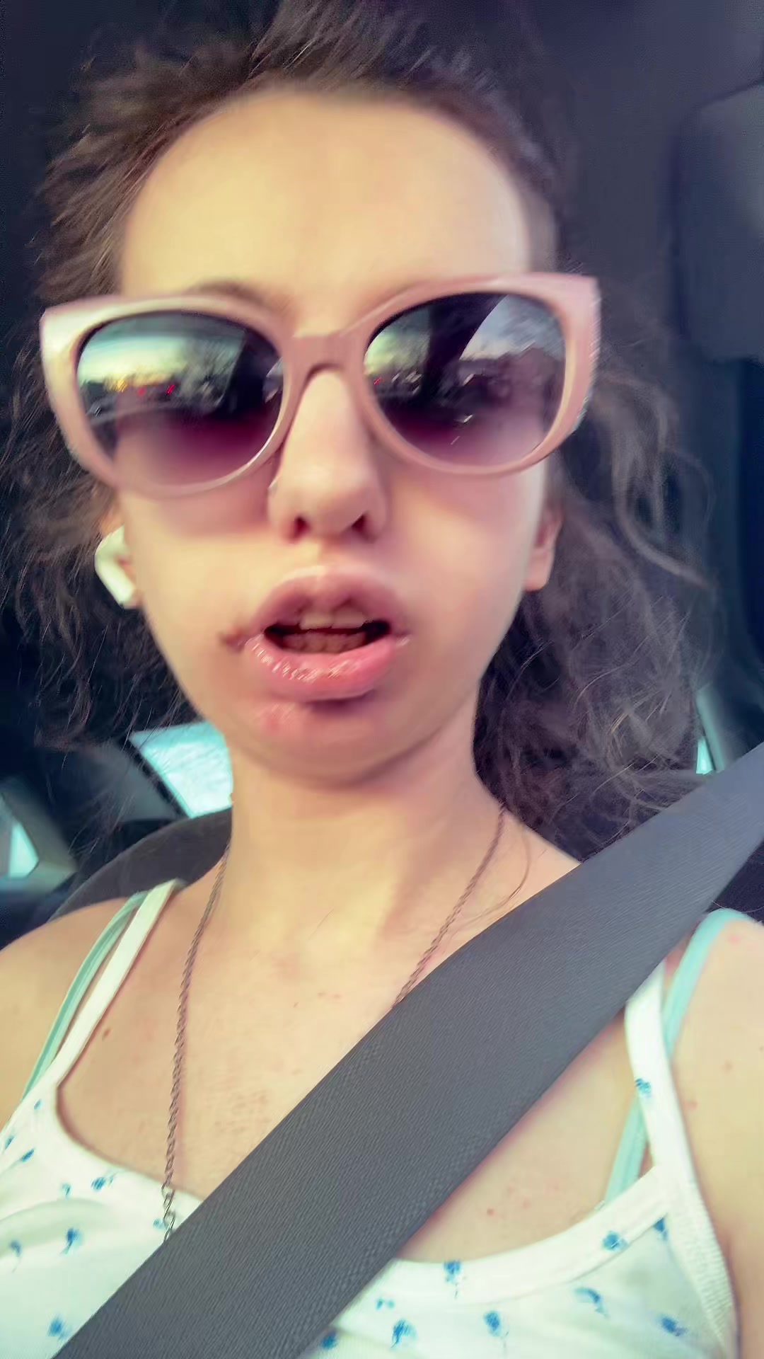 @Ur favorite_brunette
