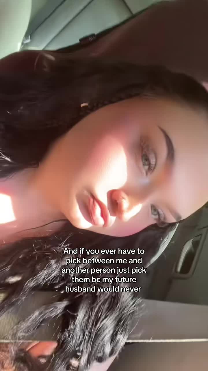 @kayleesalwayswright
