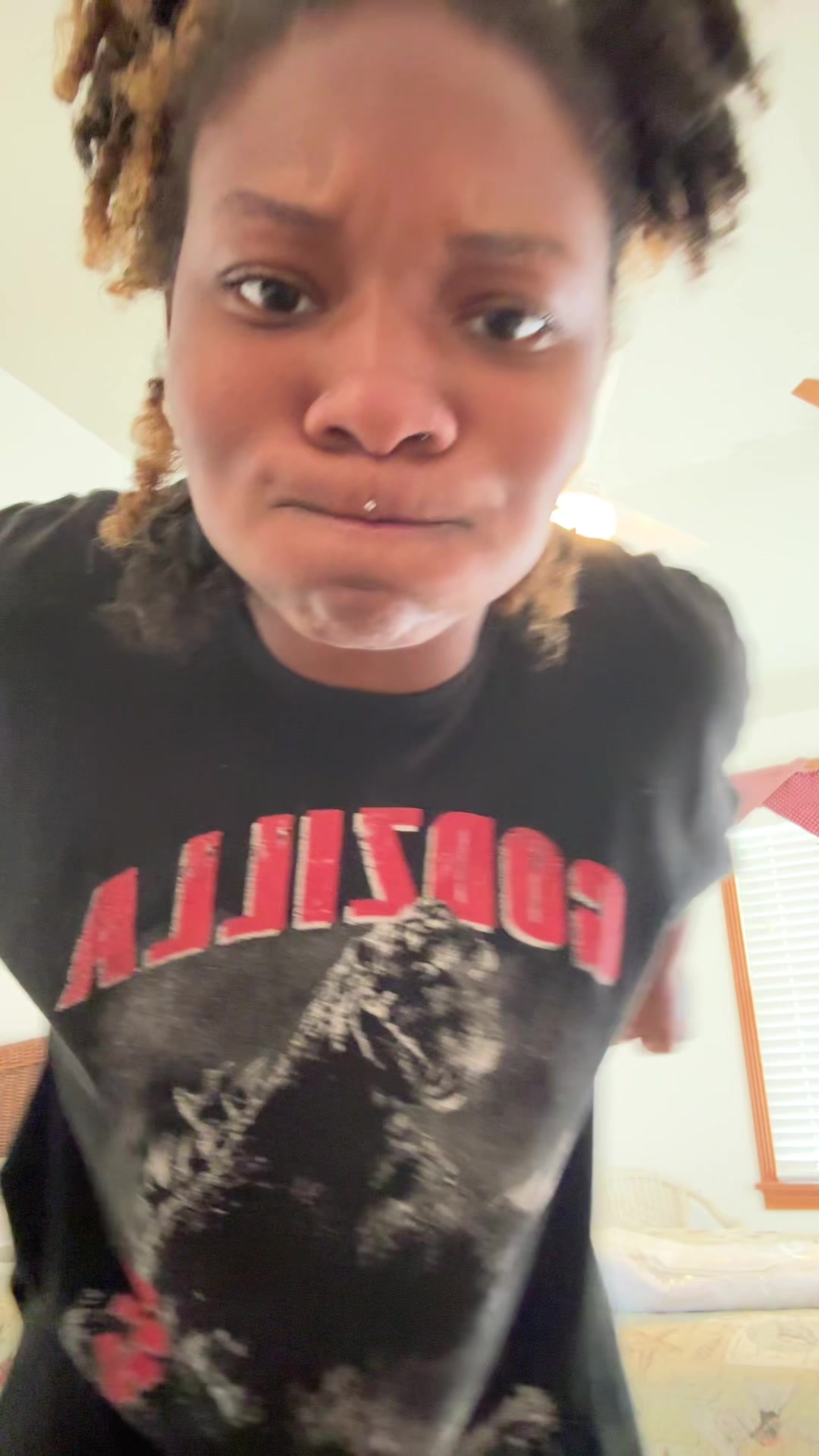 @👻