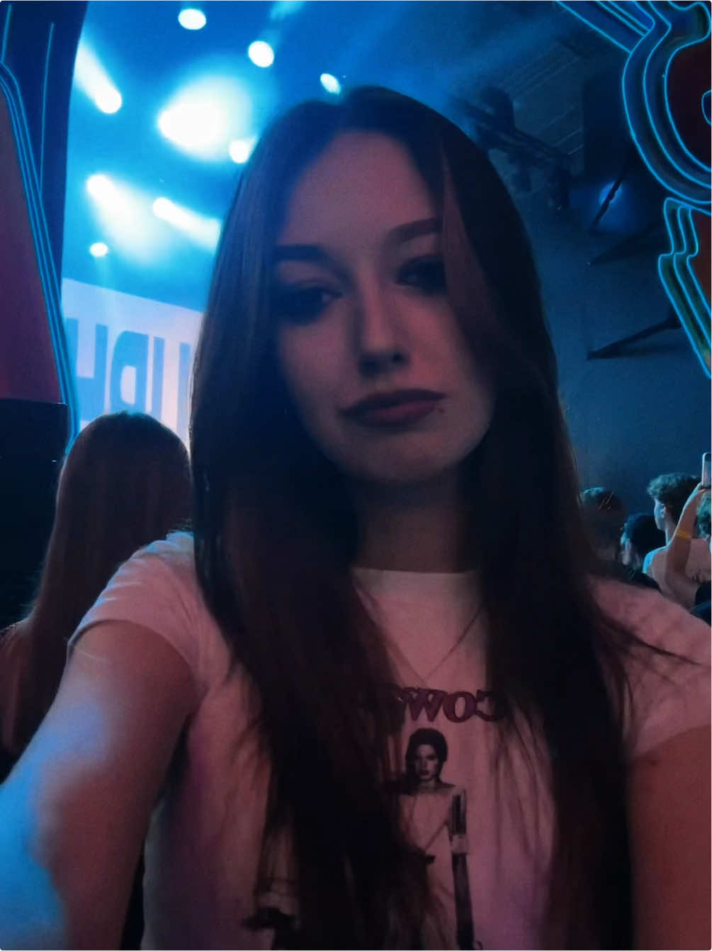 @вика эщкере