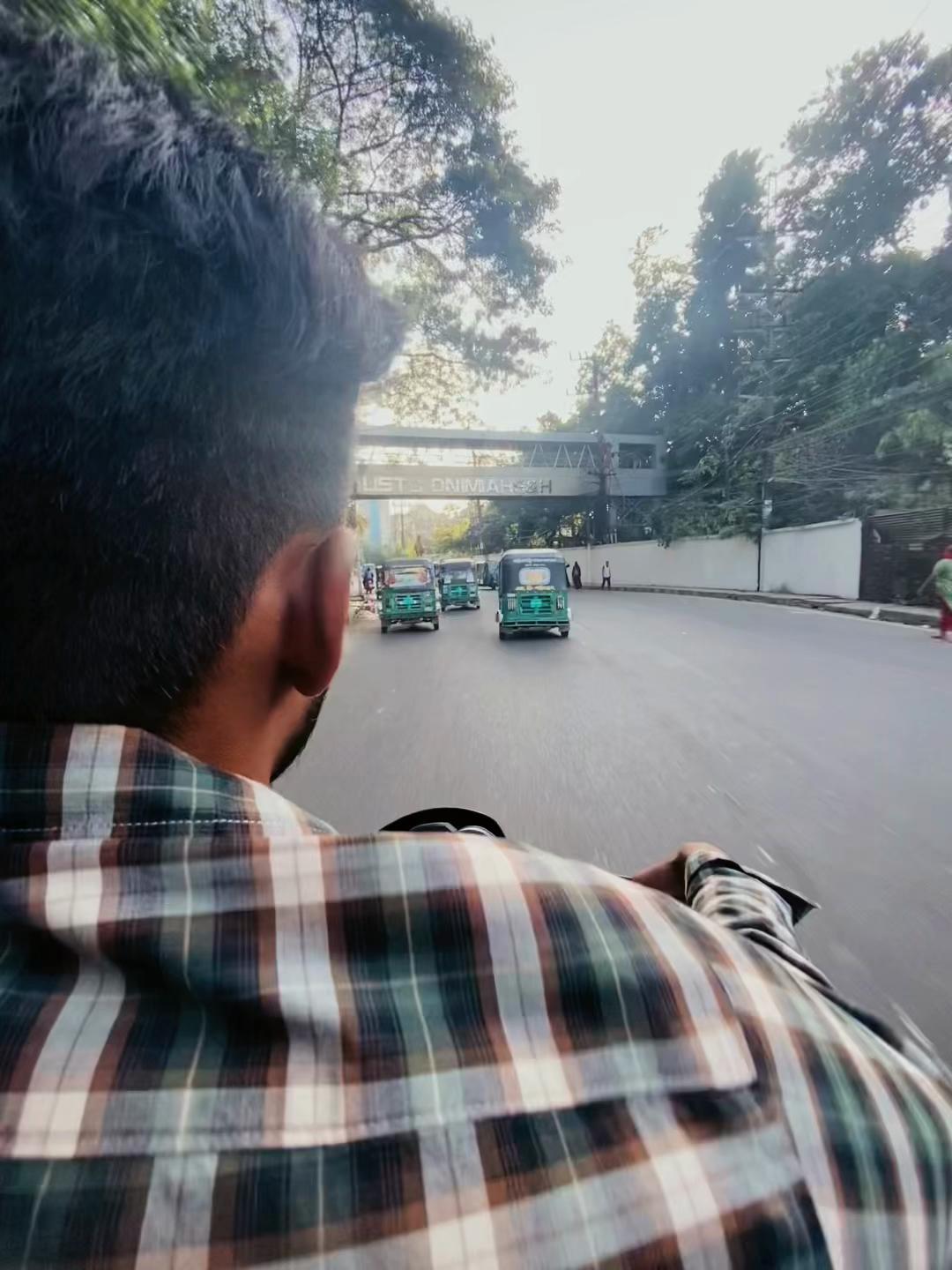 @स्राबोन तालुकदार🕸️