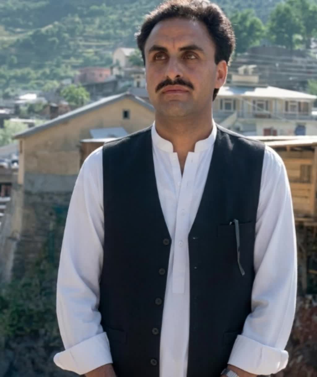 @ENAAM KHAN🤲✨️