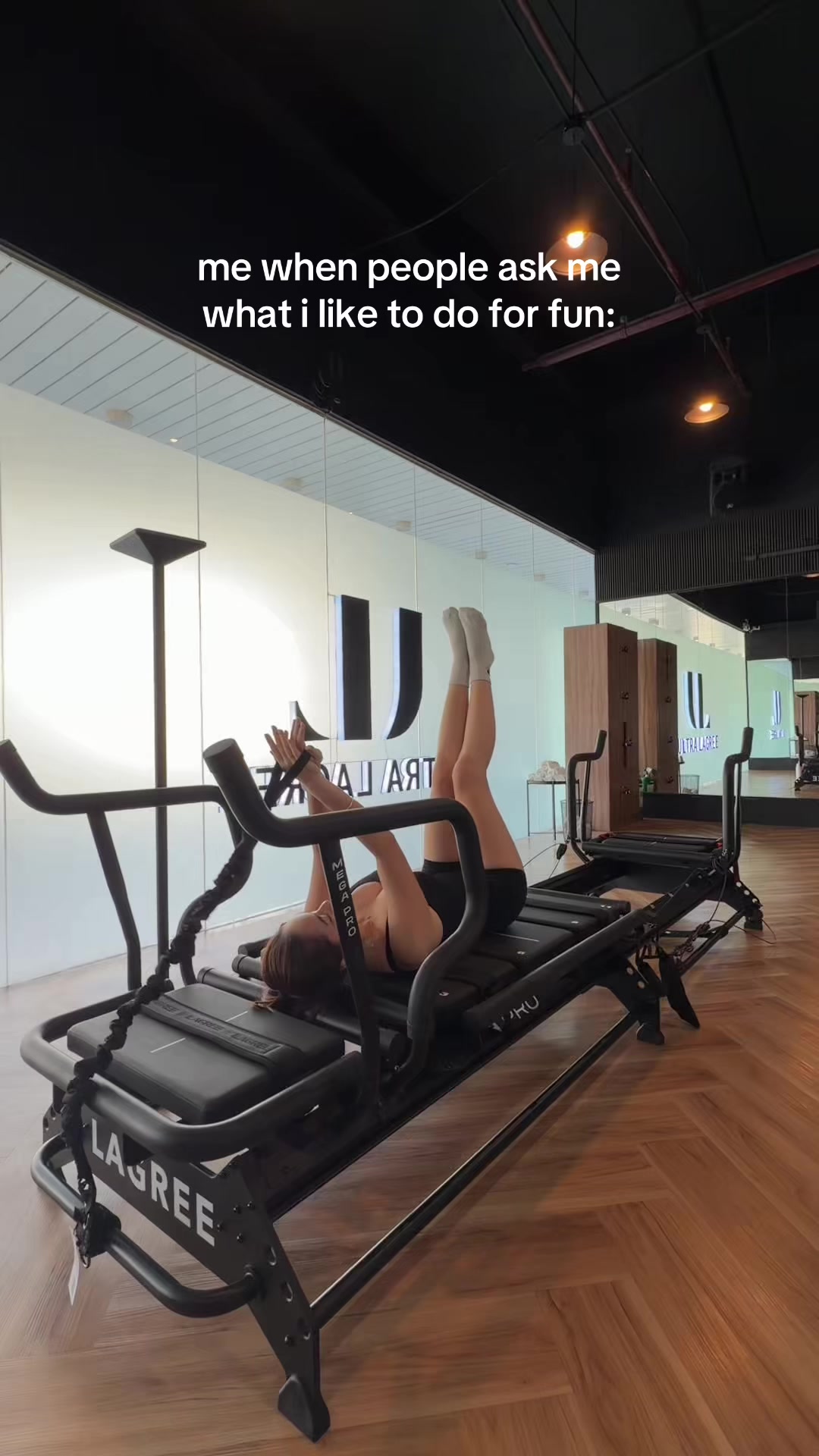 @IG: @karaysabella