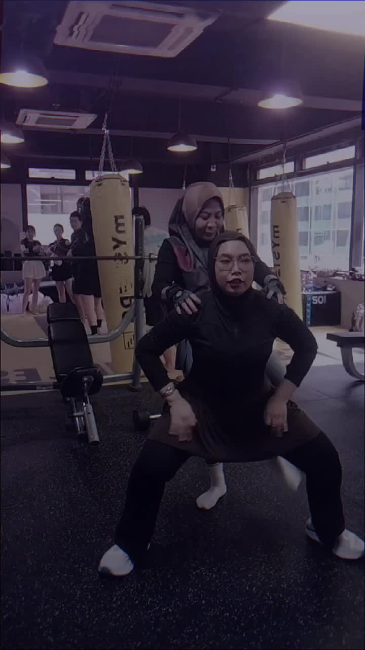 @Queen_Bee🐝🇭🇰