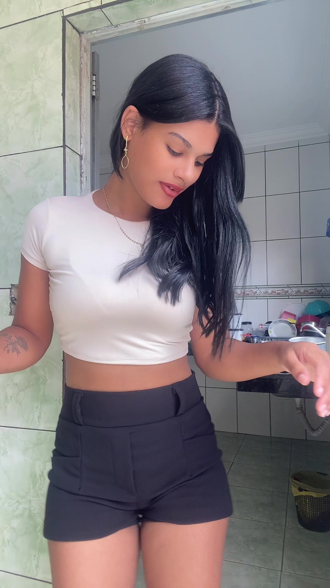 @T&acirc;nia