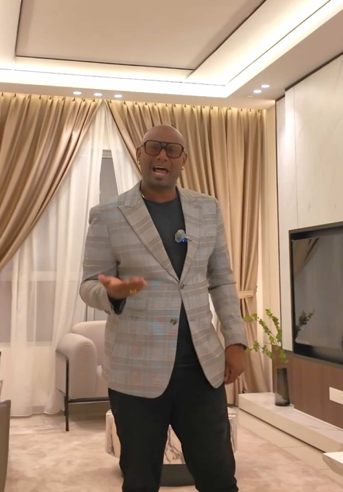 @Africa Tamizhan
