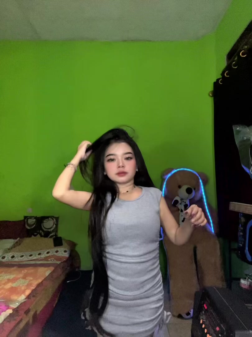 @Moniccc26__