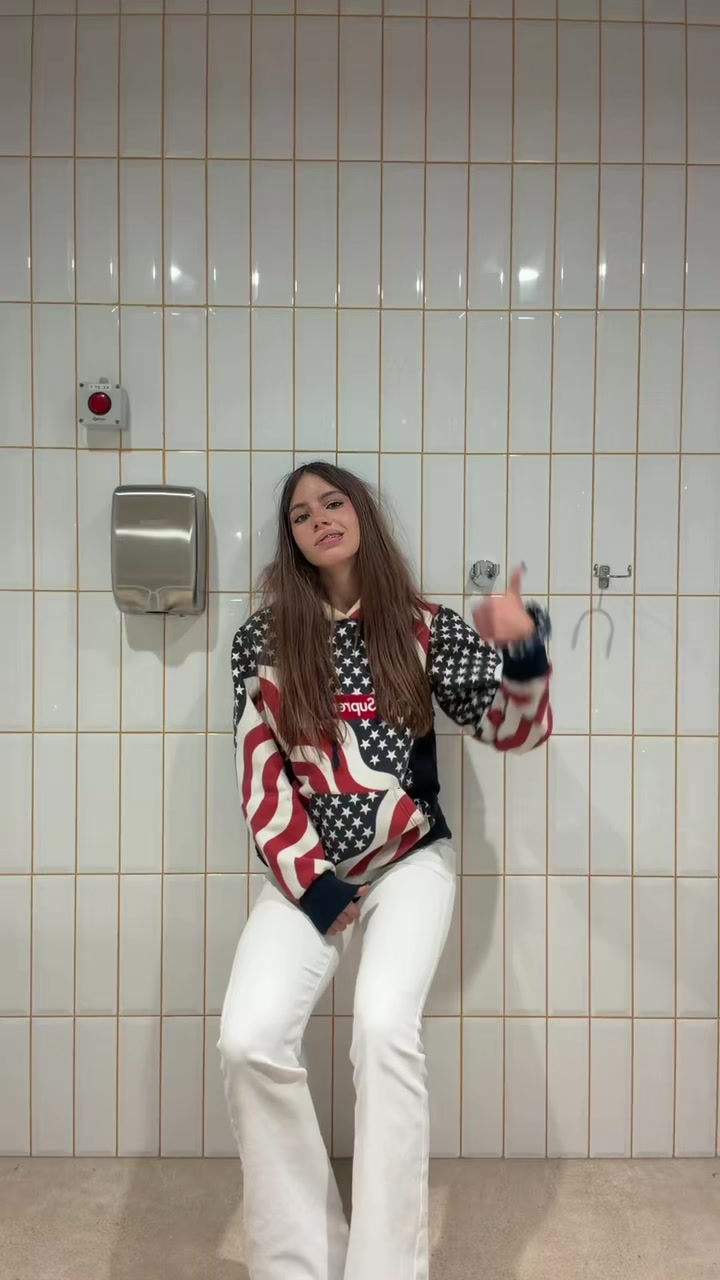 @monclershagirll