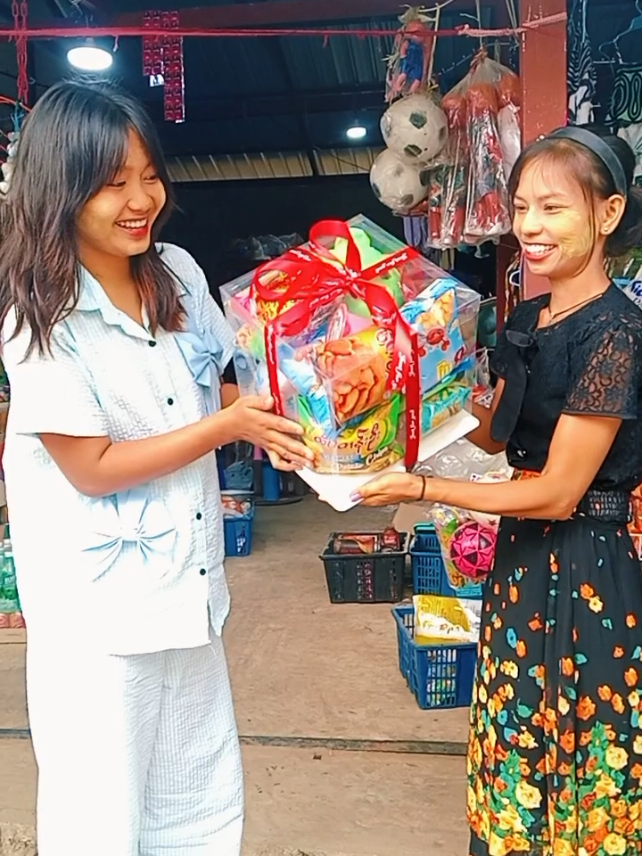 @ရွှေကမ္ဘာထက်မေမေ-ရွှေဖက်ရှင်💐