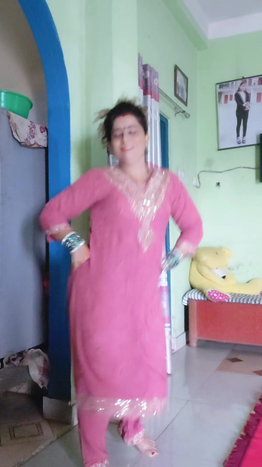 @its- me- juna(स्याङ्जालि चेली)