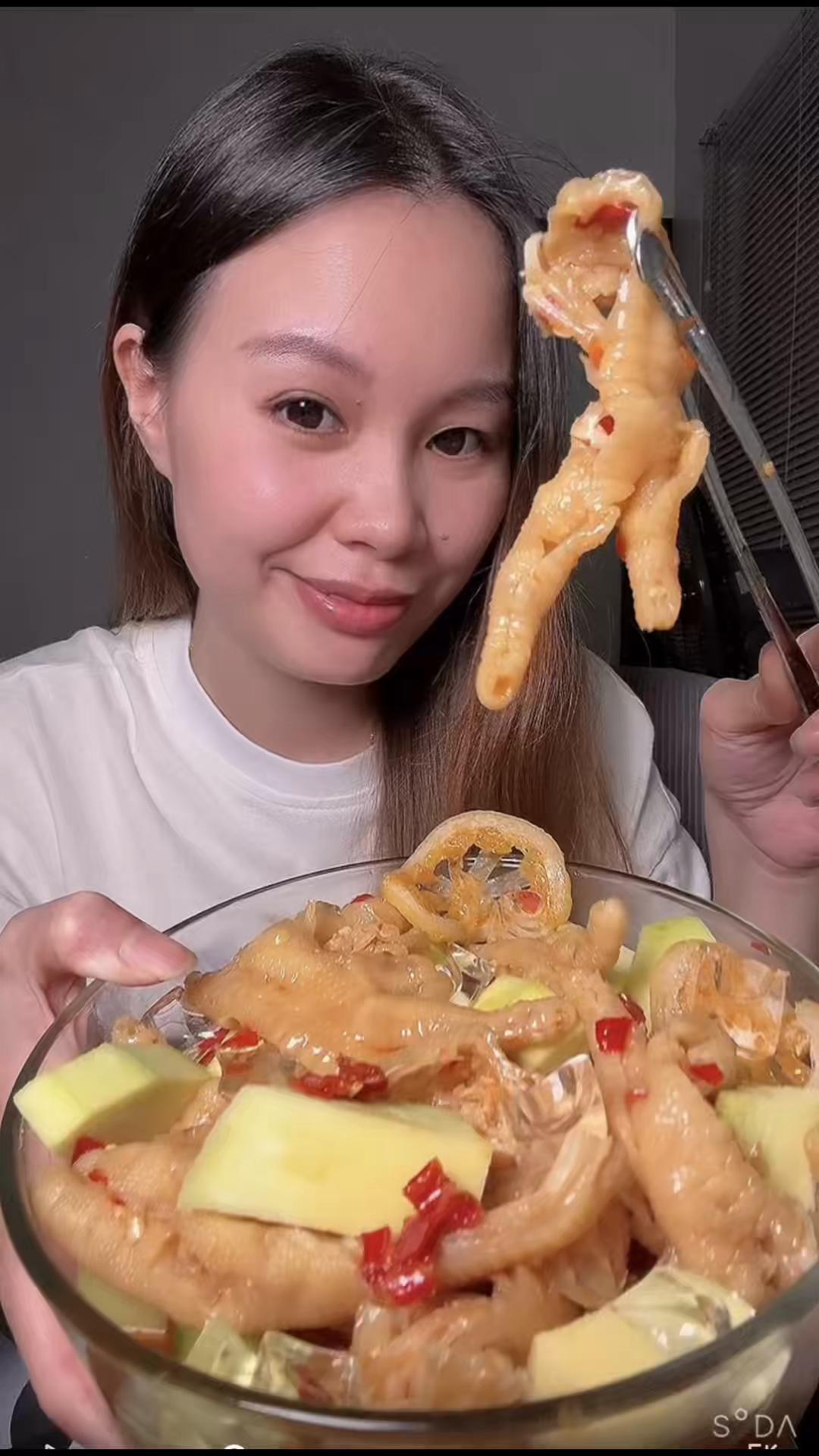 @Thích ăn vặt về đêm 🍱