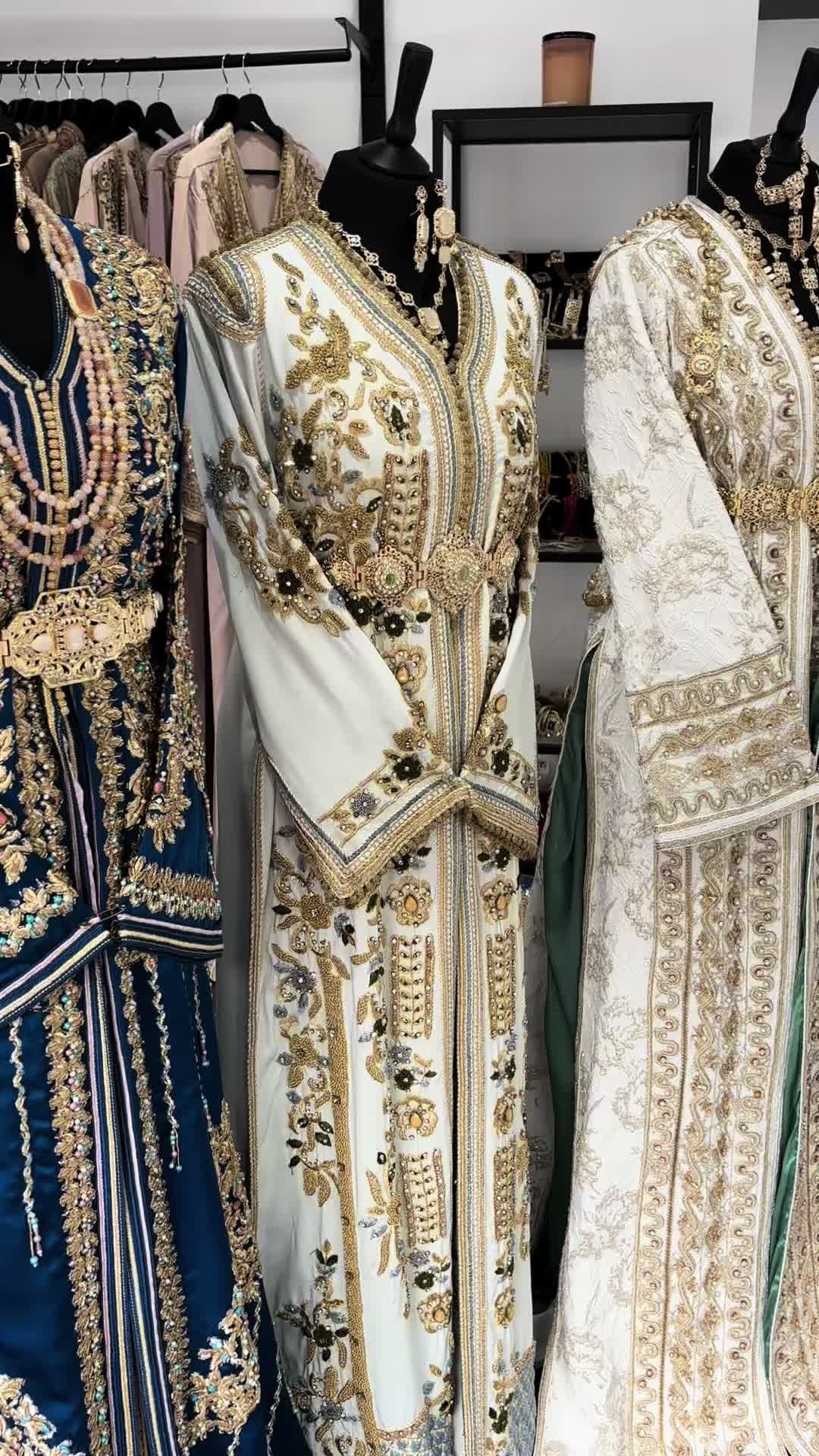 @Amora.Dresses