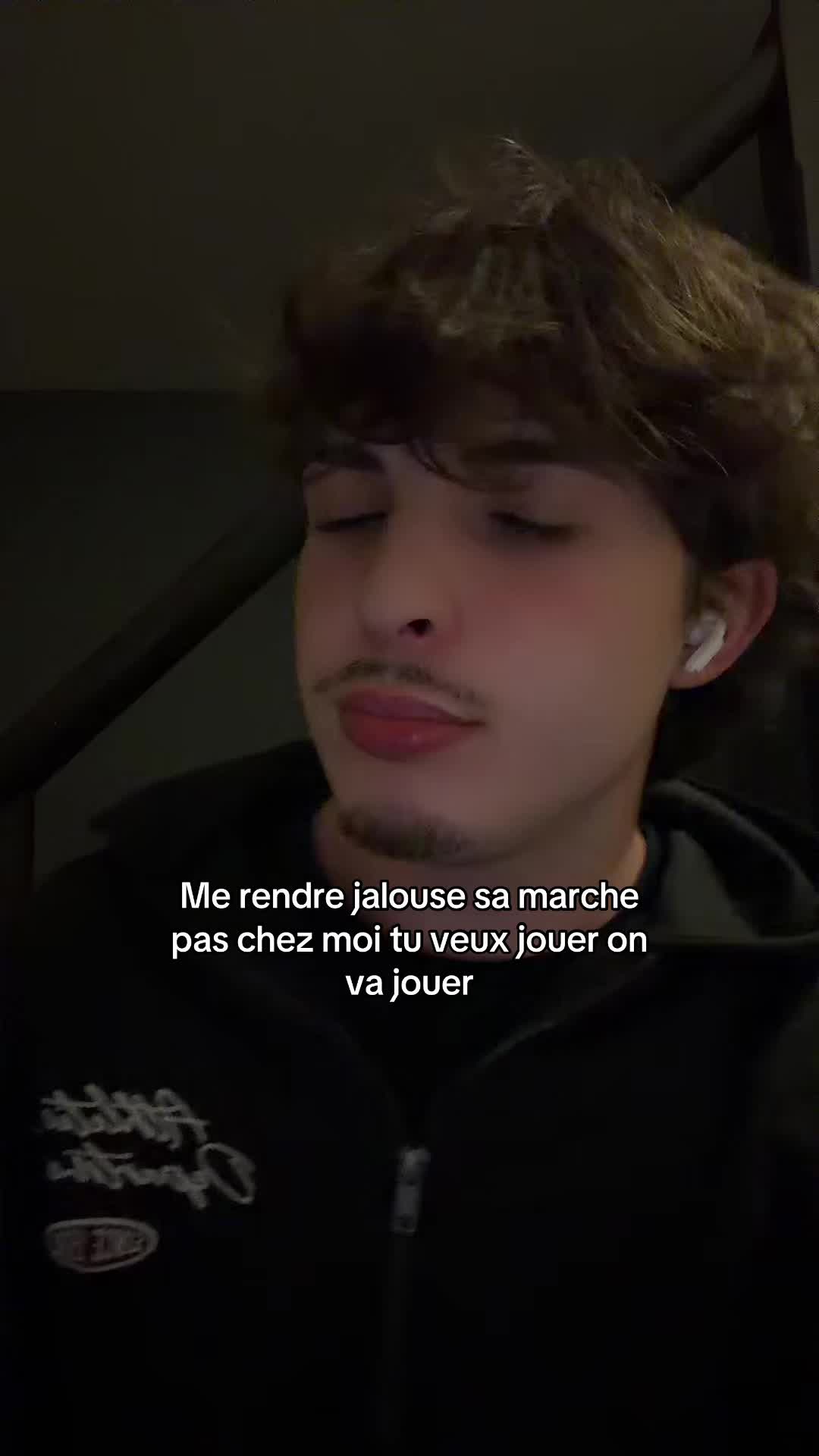 @𝑭'
