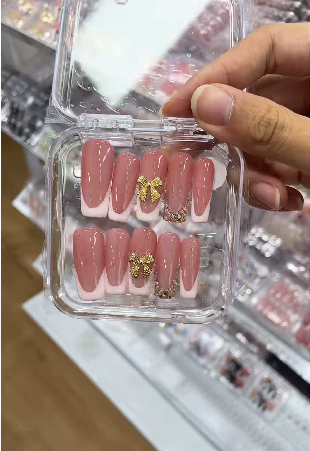 @ViVi