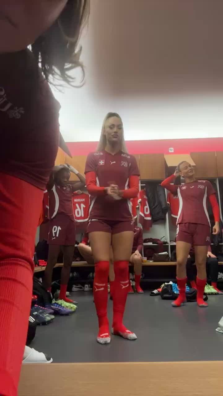 @Alisha Lehmann