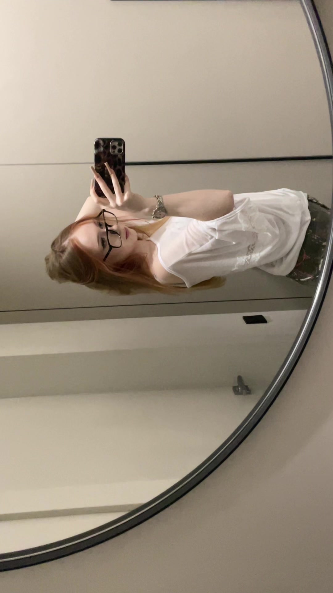@B4DBR34D ¿🤨