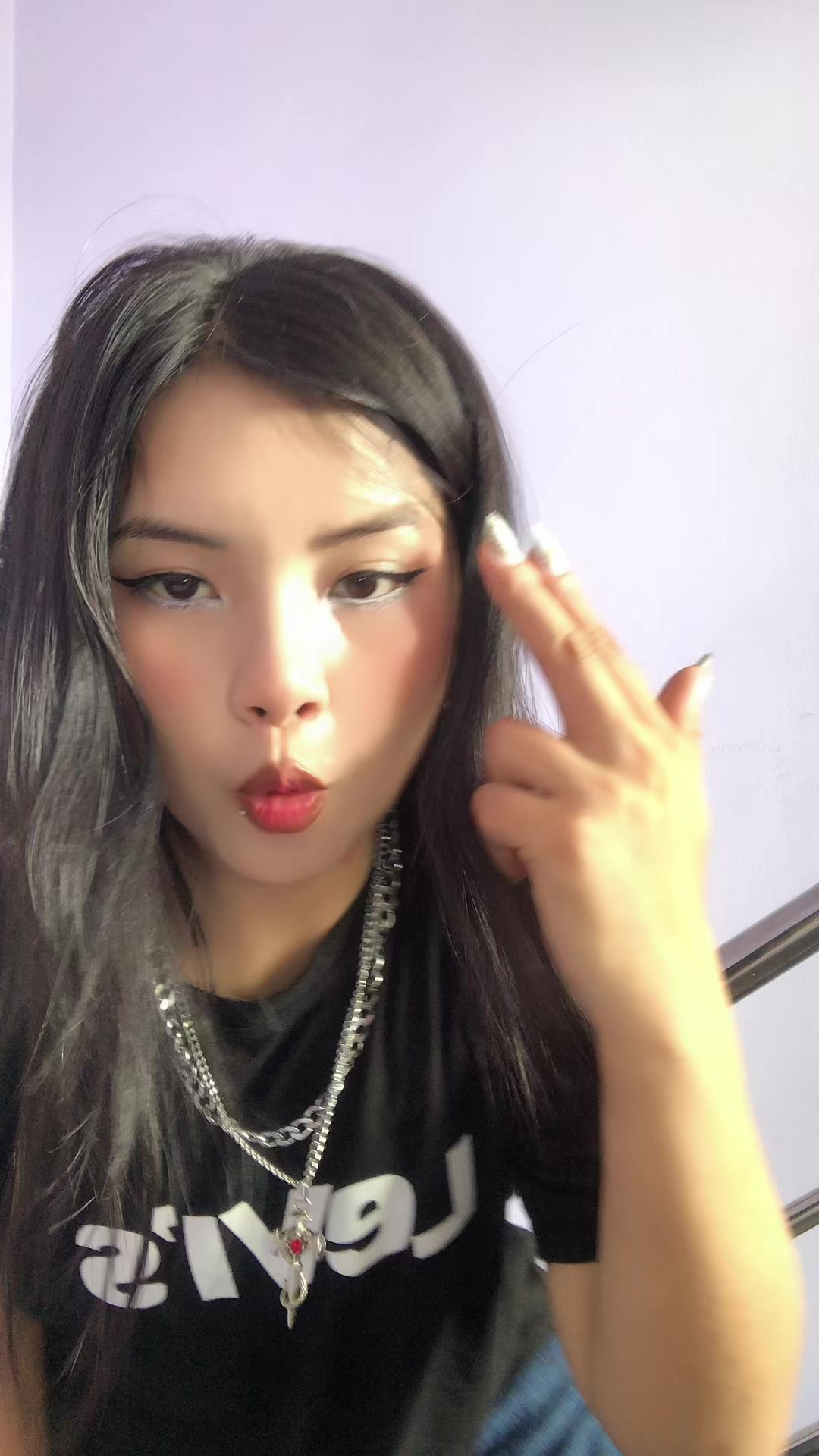 @V___11 🐉