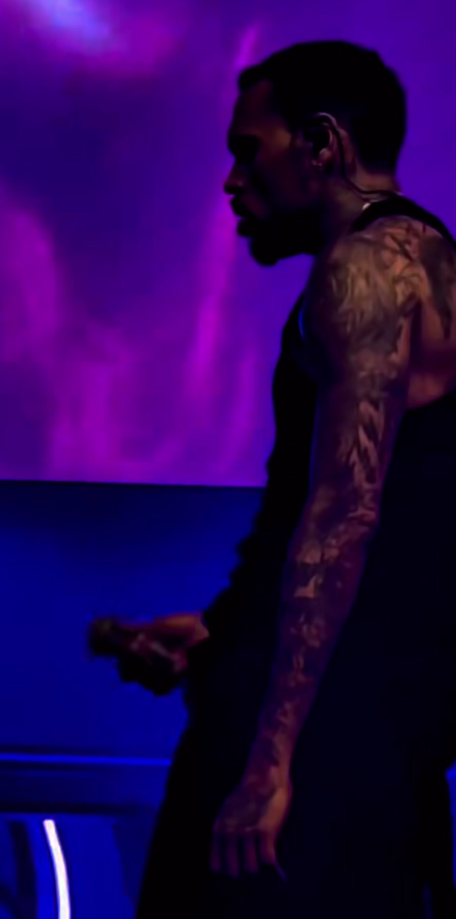 @Chris Brown fan page