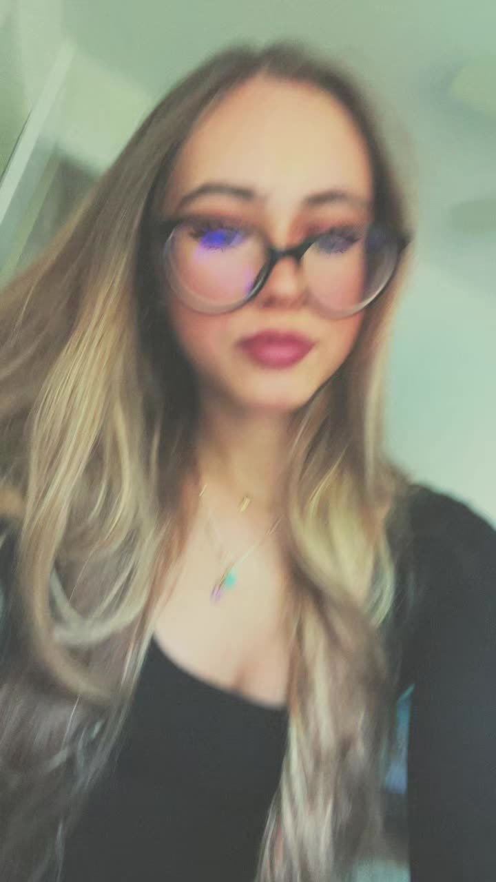 @natashatymochowicz