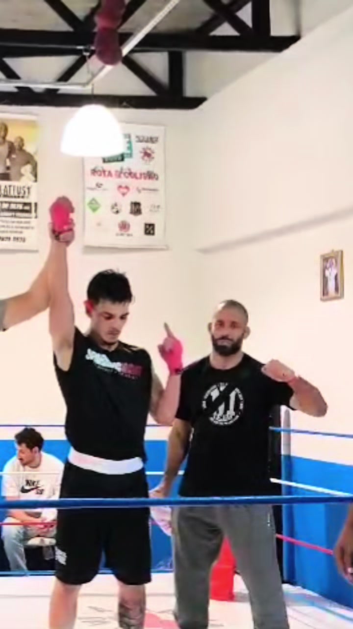 @Ariel🥊
