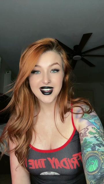 @MickaelaWest