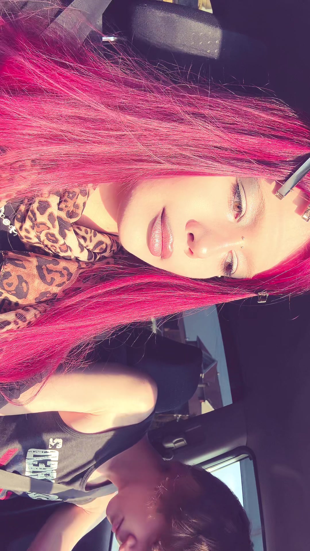 @why¿doesn’tthisbitchloveme<3