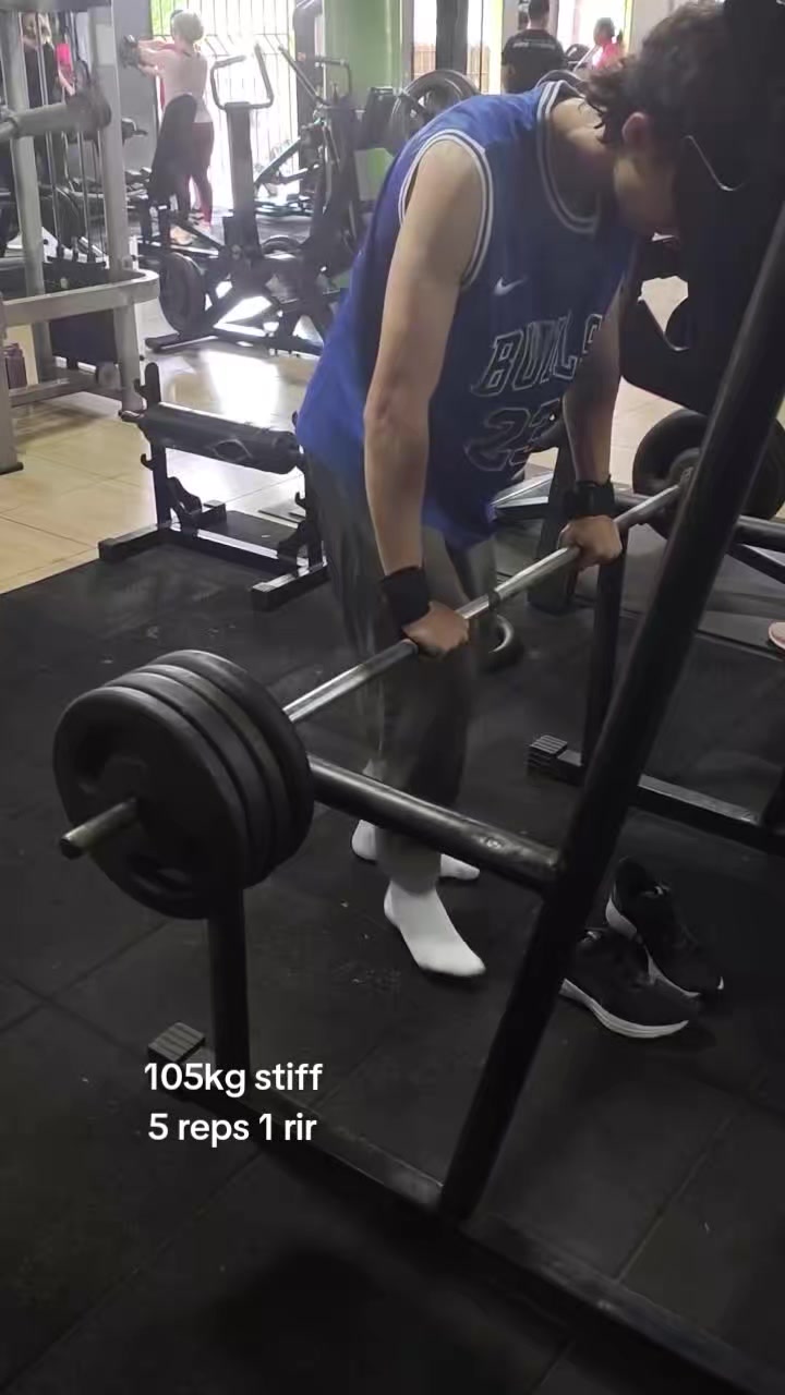 @WEAK.jota☄️