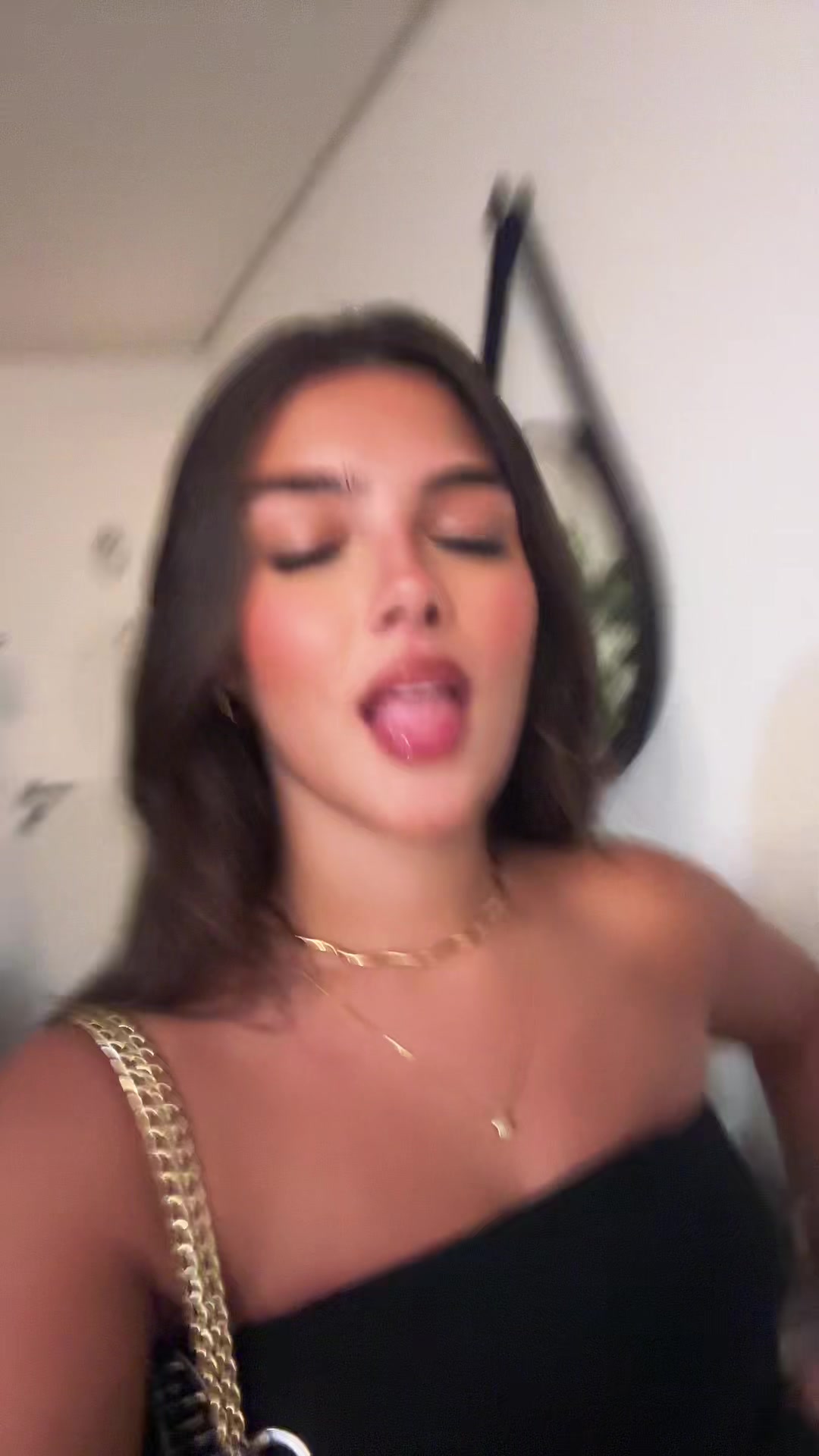 @ana luiza valenzi