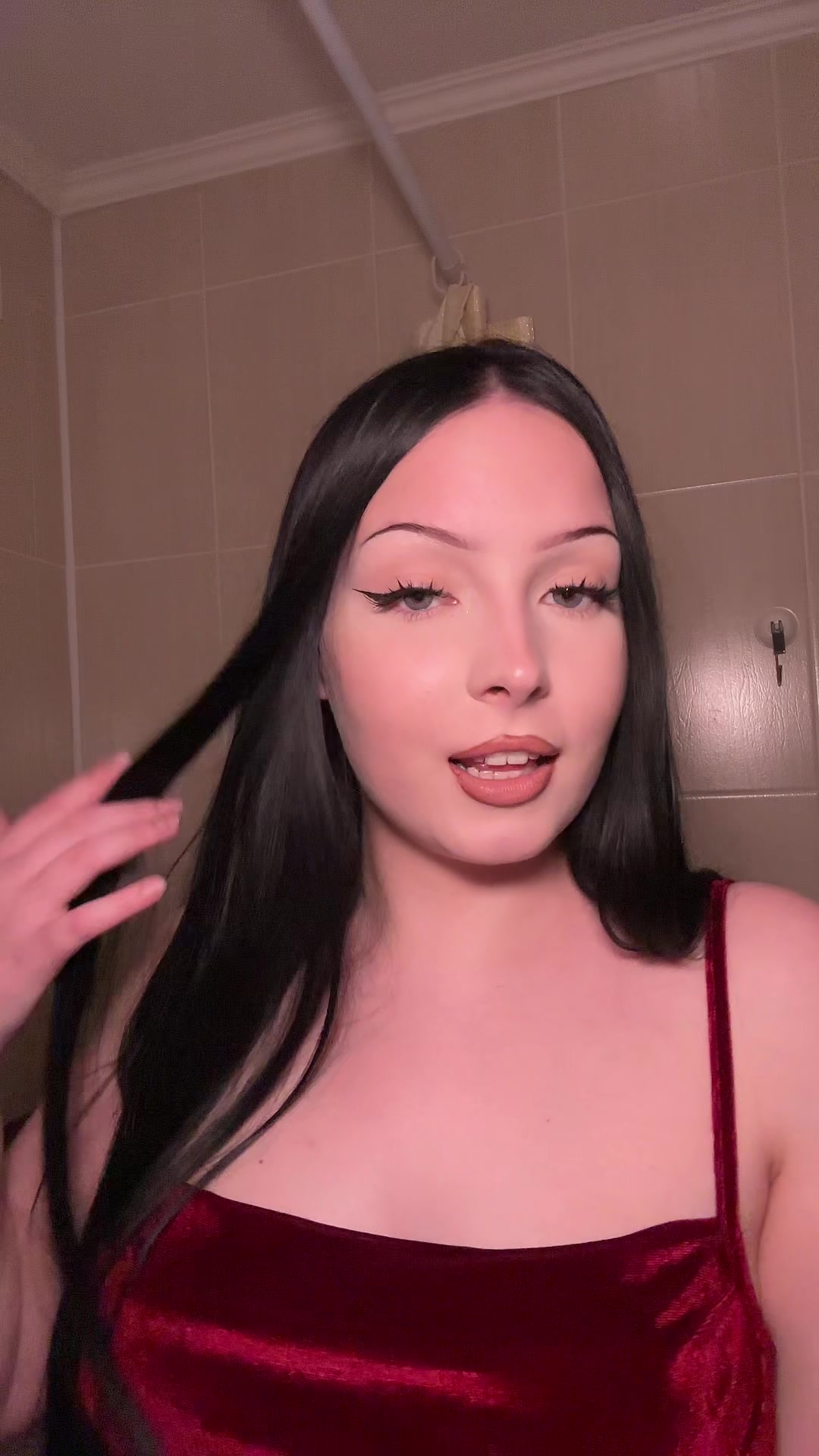 @𝒮ℴ𝒻𝒾𝒶