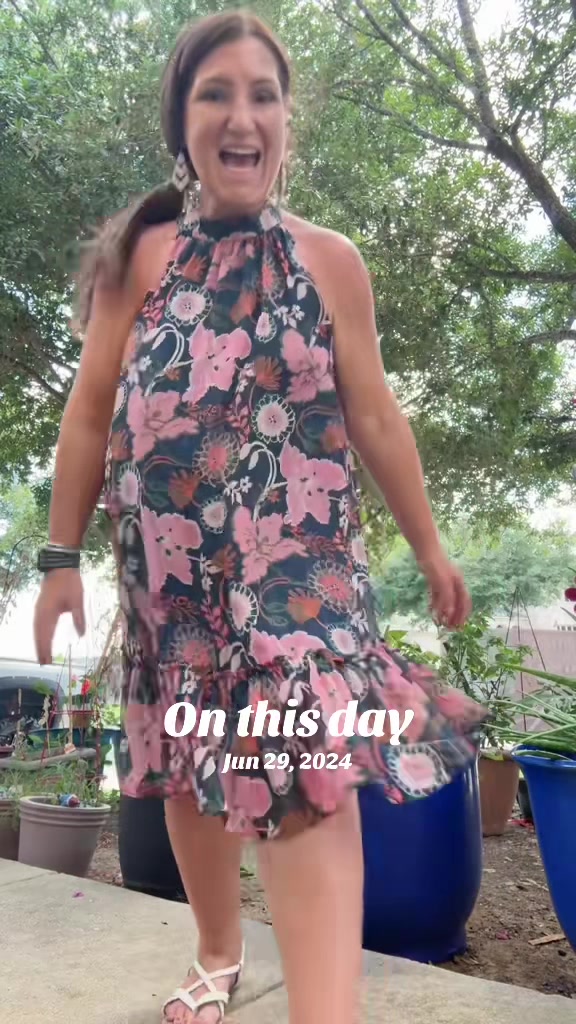 @HolliBari