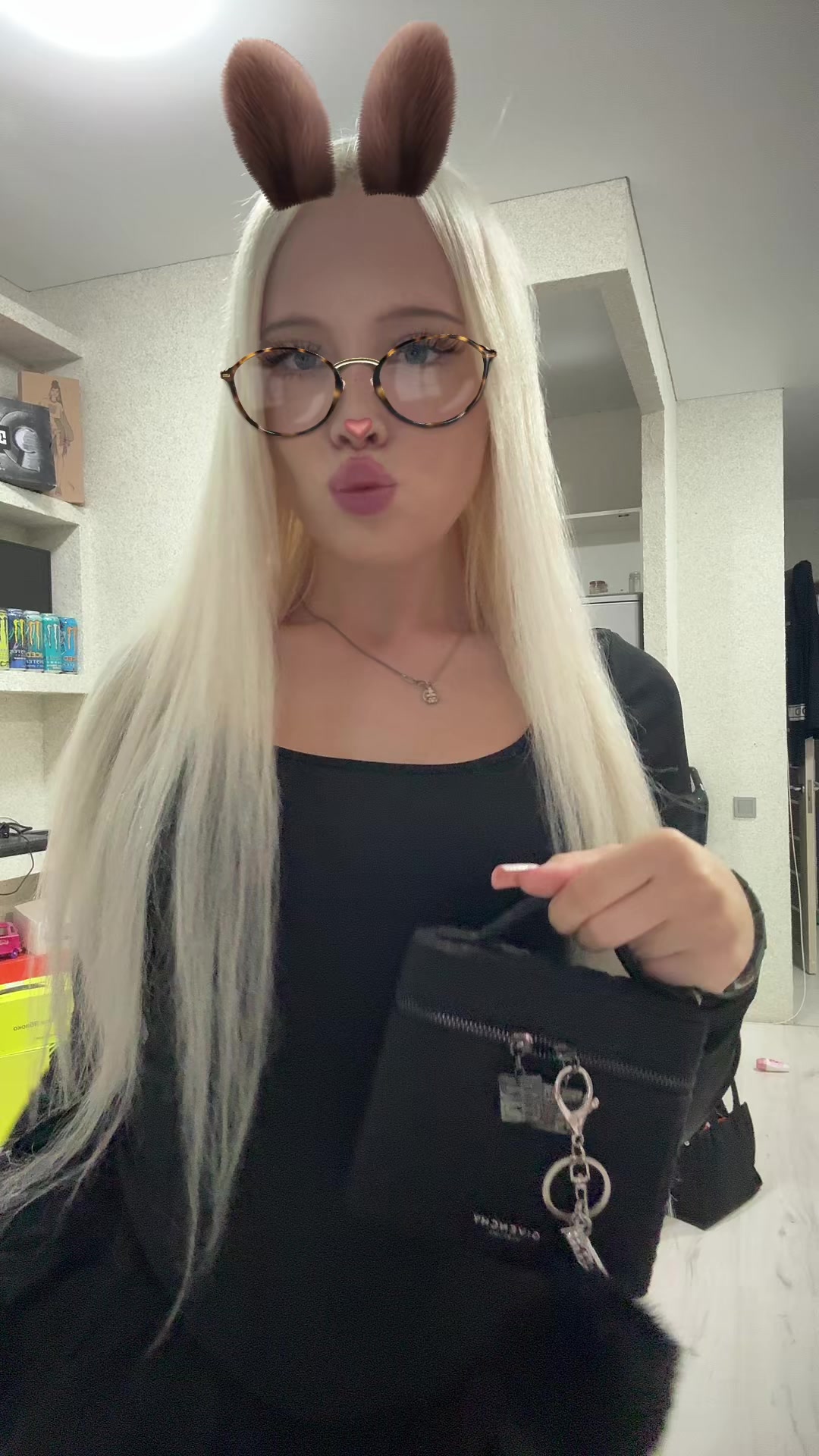 @лиза