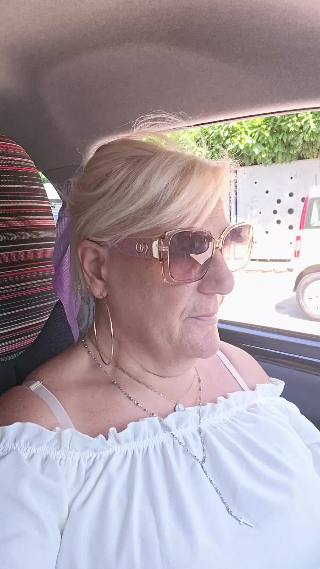 @angela