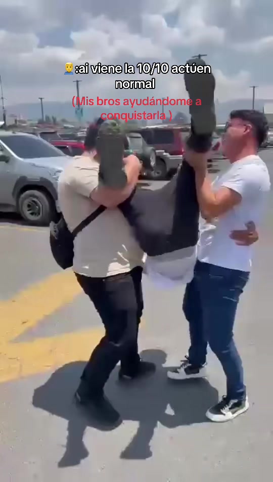 @César Morales