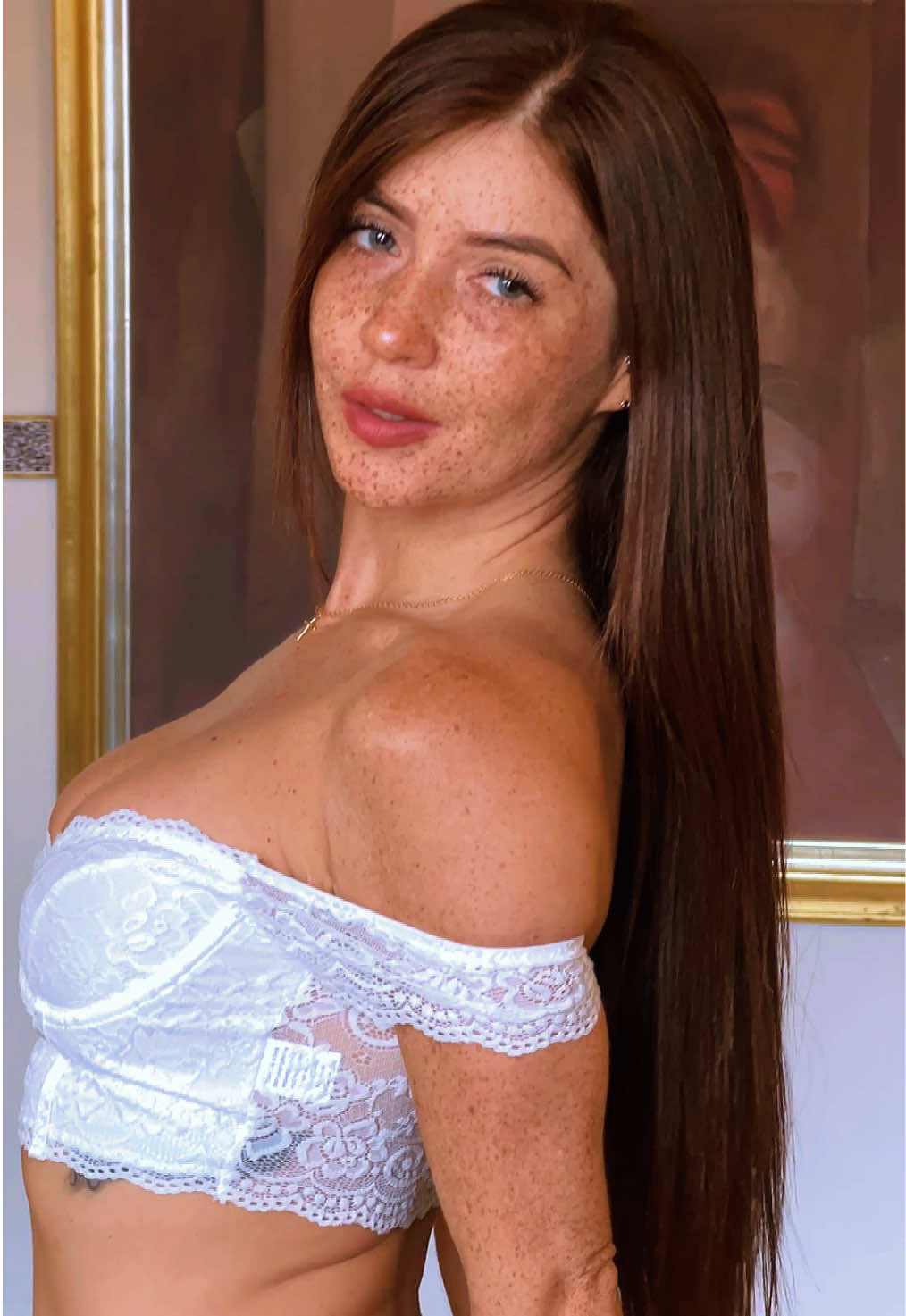 @Larissahills