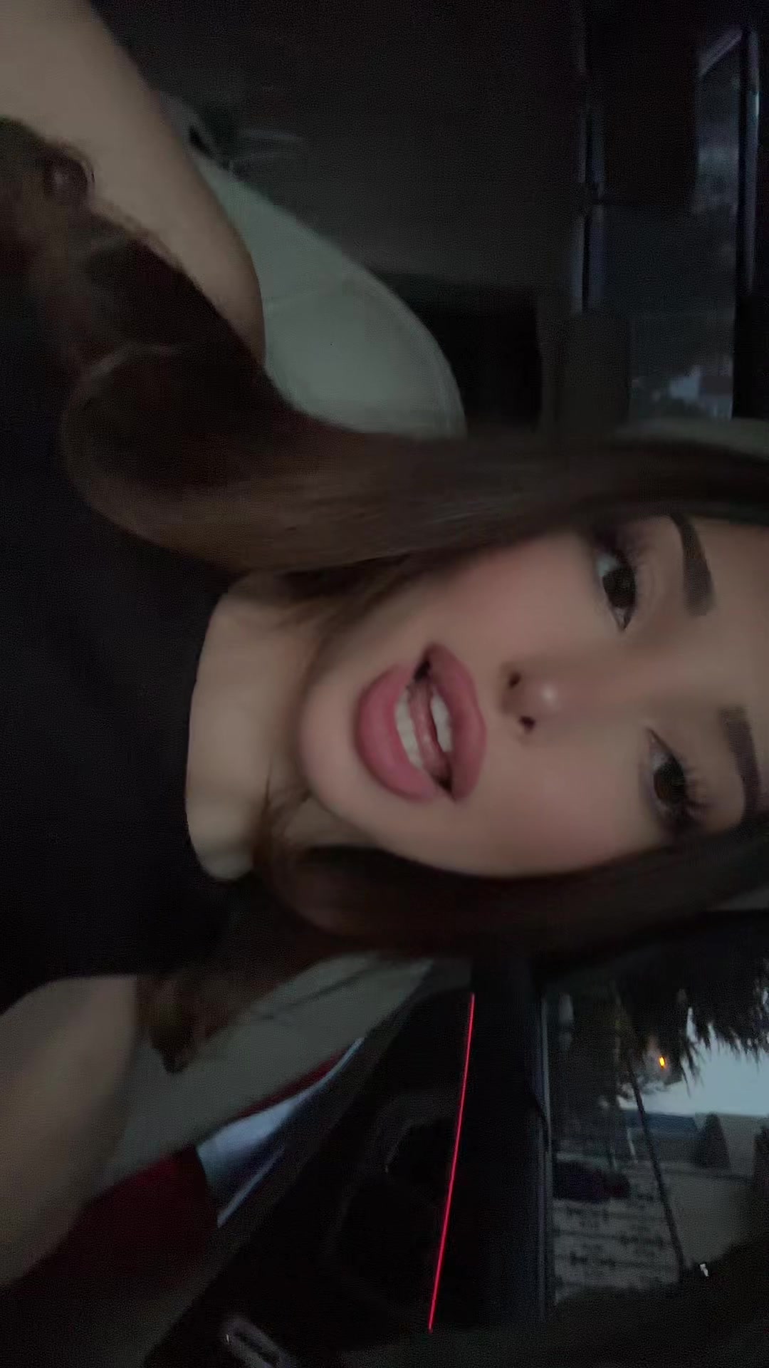 @𝒀🪽
