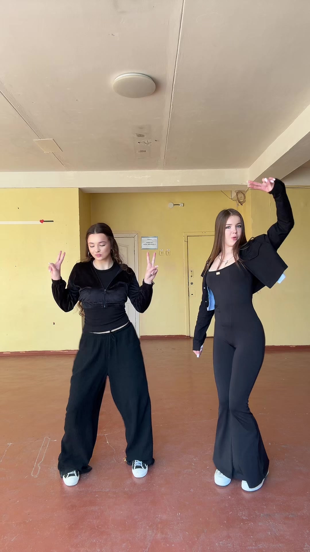 @Варя