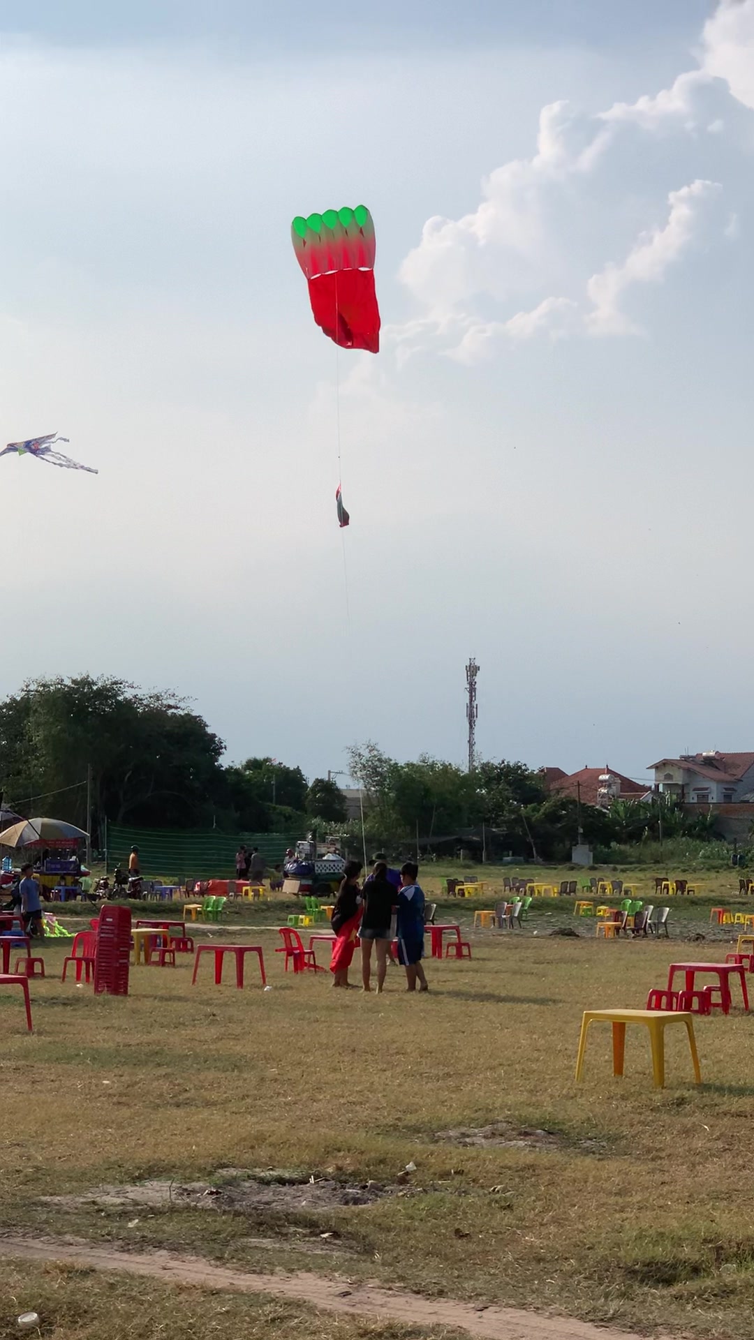@Thả diều cùng Lợi